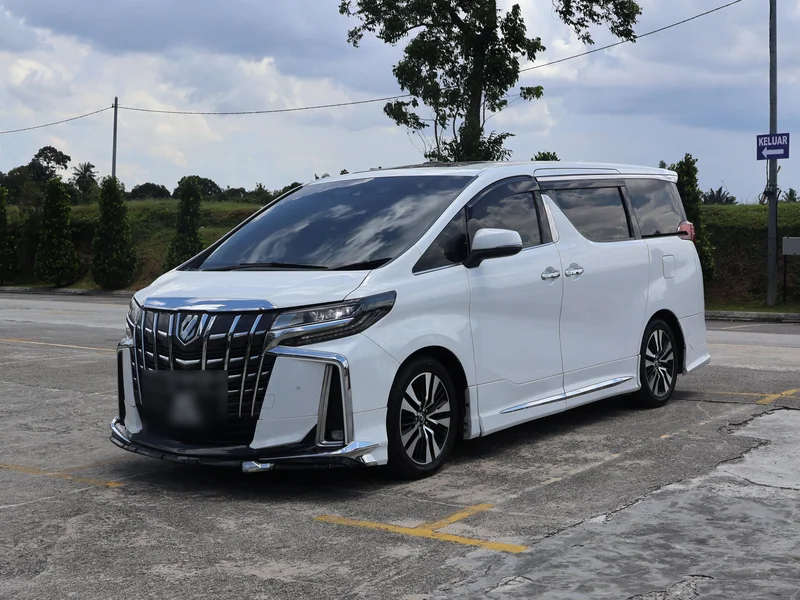 Toyota Alphard / Vellfire used for private transfers